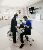 دکتر علی اکبر محمودی دندانپزشک آمل