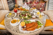 کافه رستوران گلپیدور آمل
